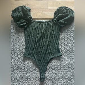 Francesca’s Green Textured One Piece Bodysuit with Puffed Sleeves